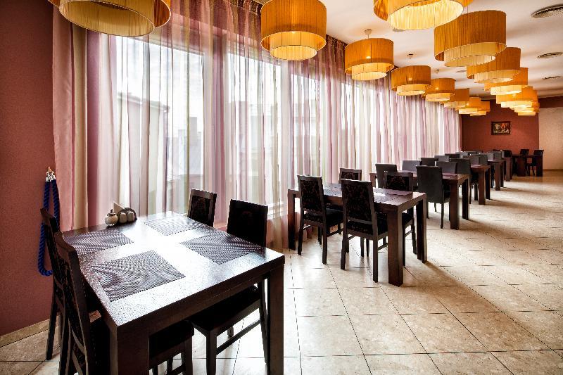 City Hotel Teater リガ エクステリア 写真